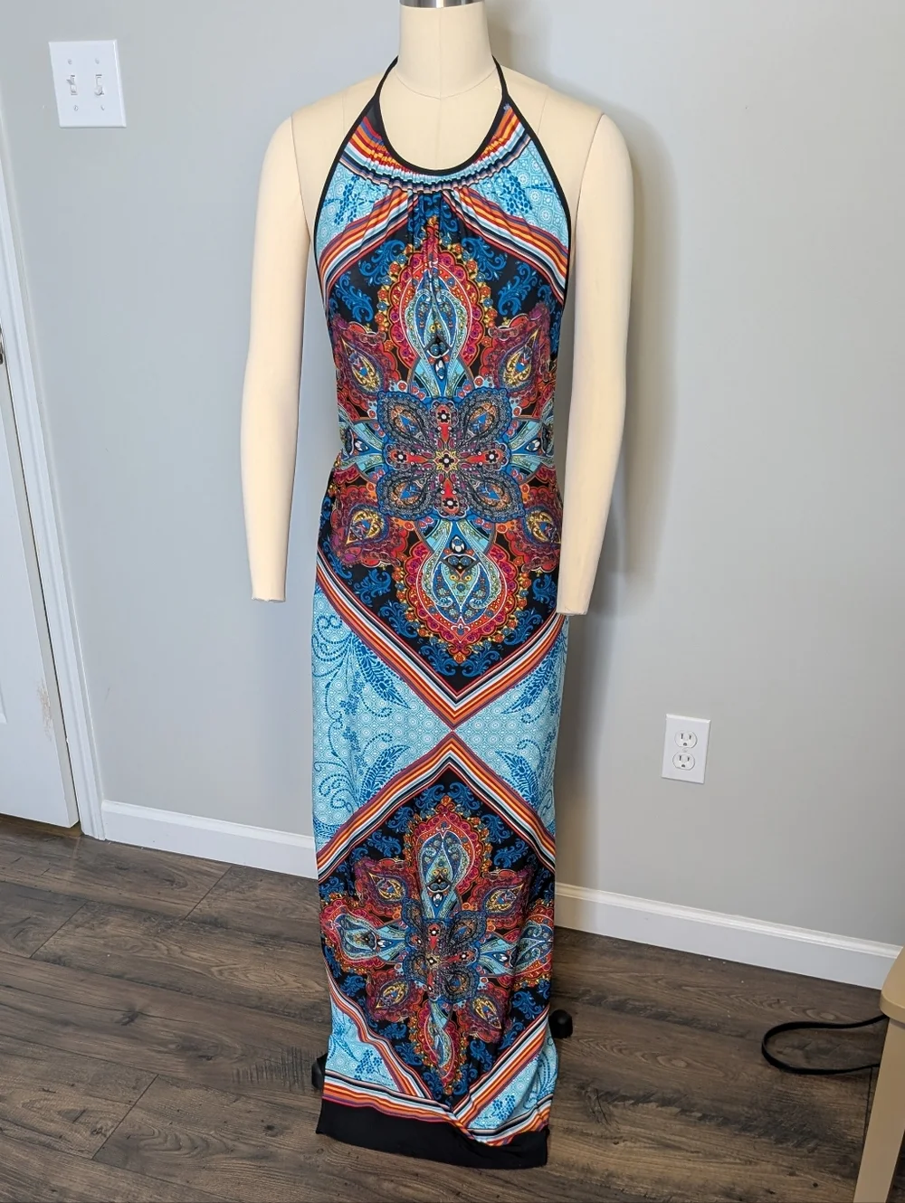 VENUS Blue Multi Paisley Halter Maxi Dress Size 6 See Measurements - Picture 2 of 7
